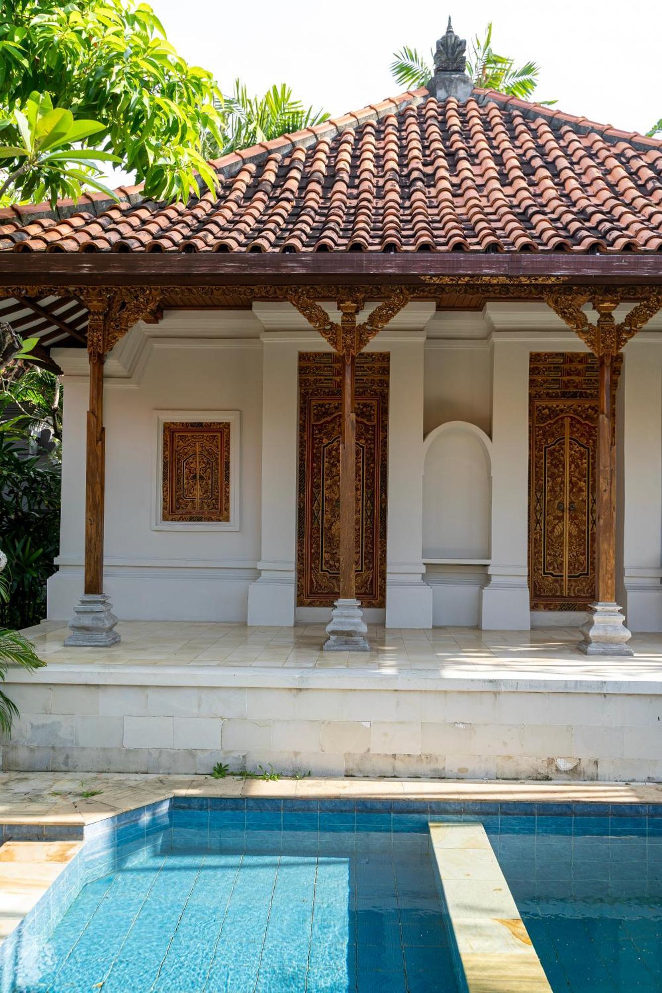 Puri Kedaton Batujimbar Villa