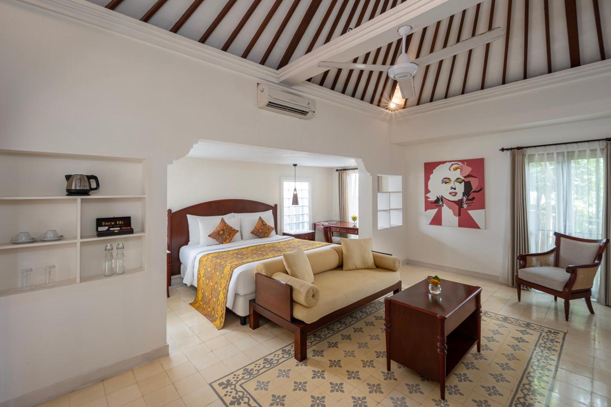 Puri Kedaton Batujimbar Villa